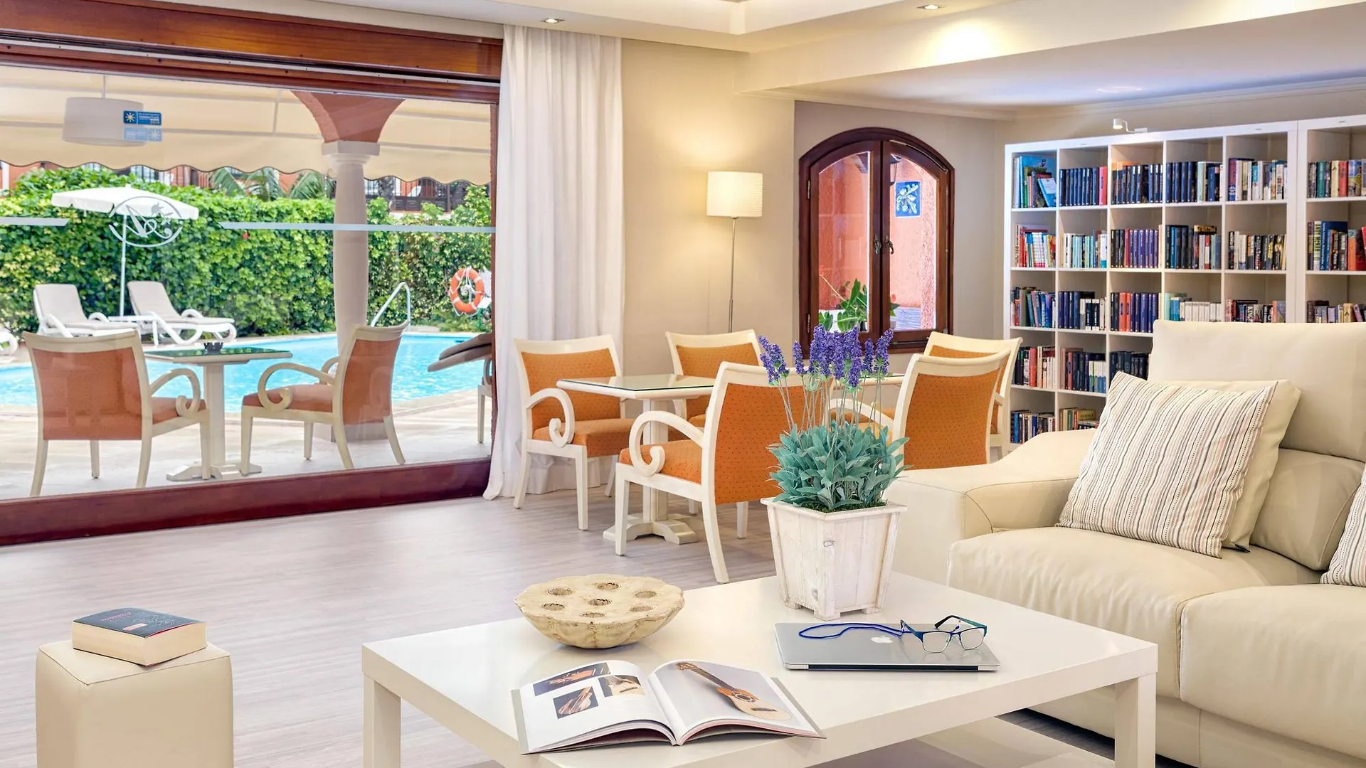 Apartamentos Ambassador Puerto de la Cruz  Hotel Puerto de la Cruz (Tenerife)