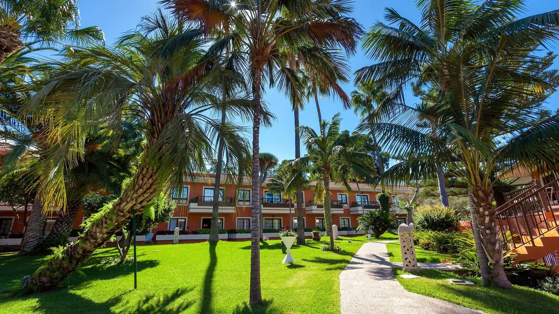 Apartamentos Ambassador Puerto de la Cruz  Hotel